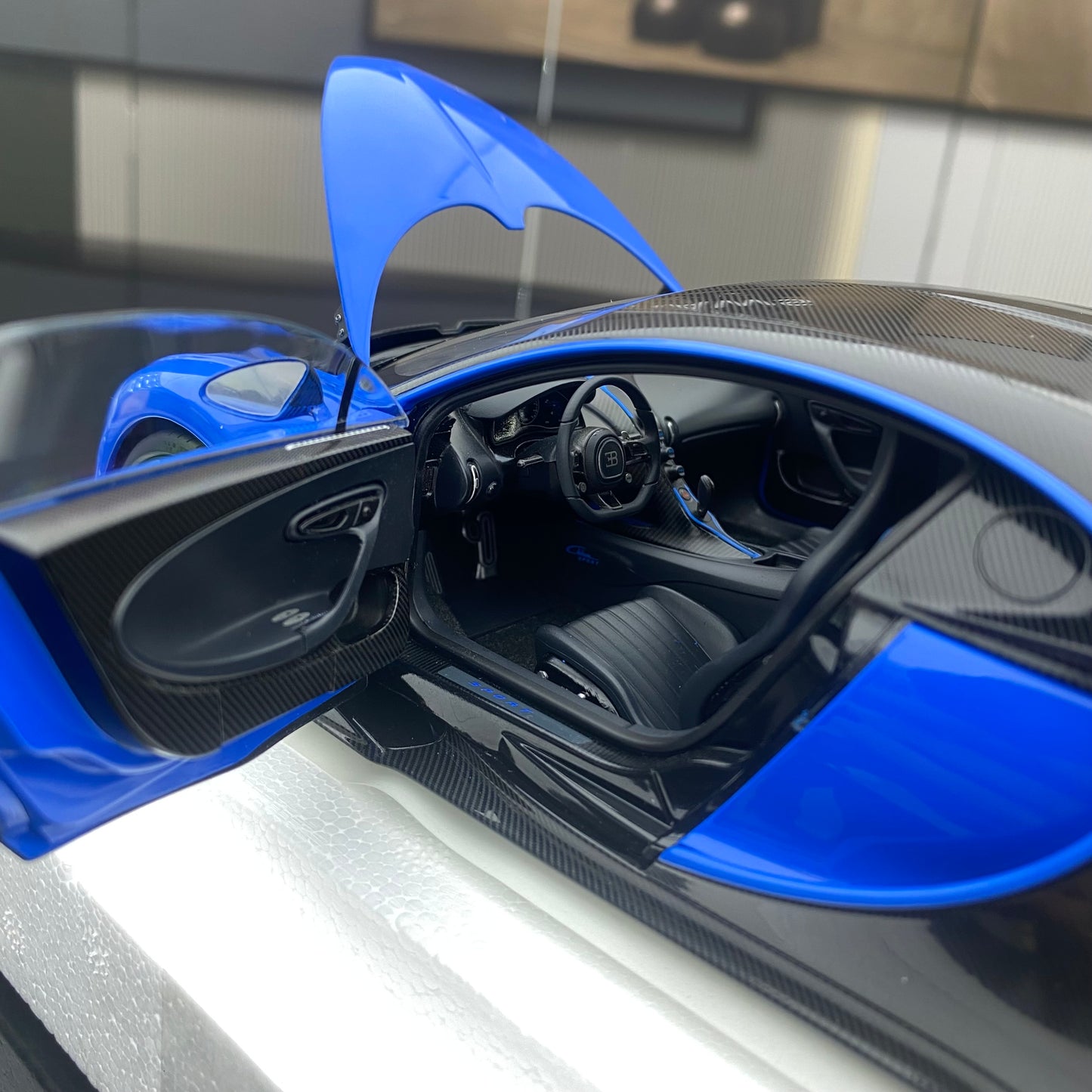 AUTO Art 1/18 Bugatti CHIRON SPORT 2019 Blue Simulation Car Model Ornaments