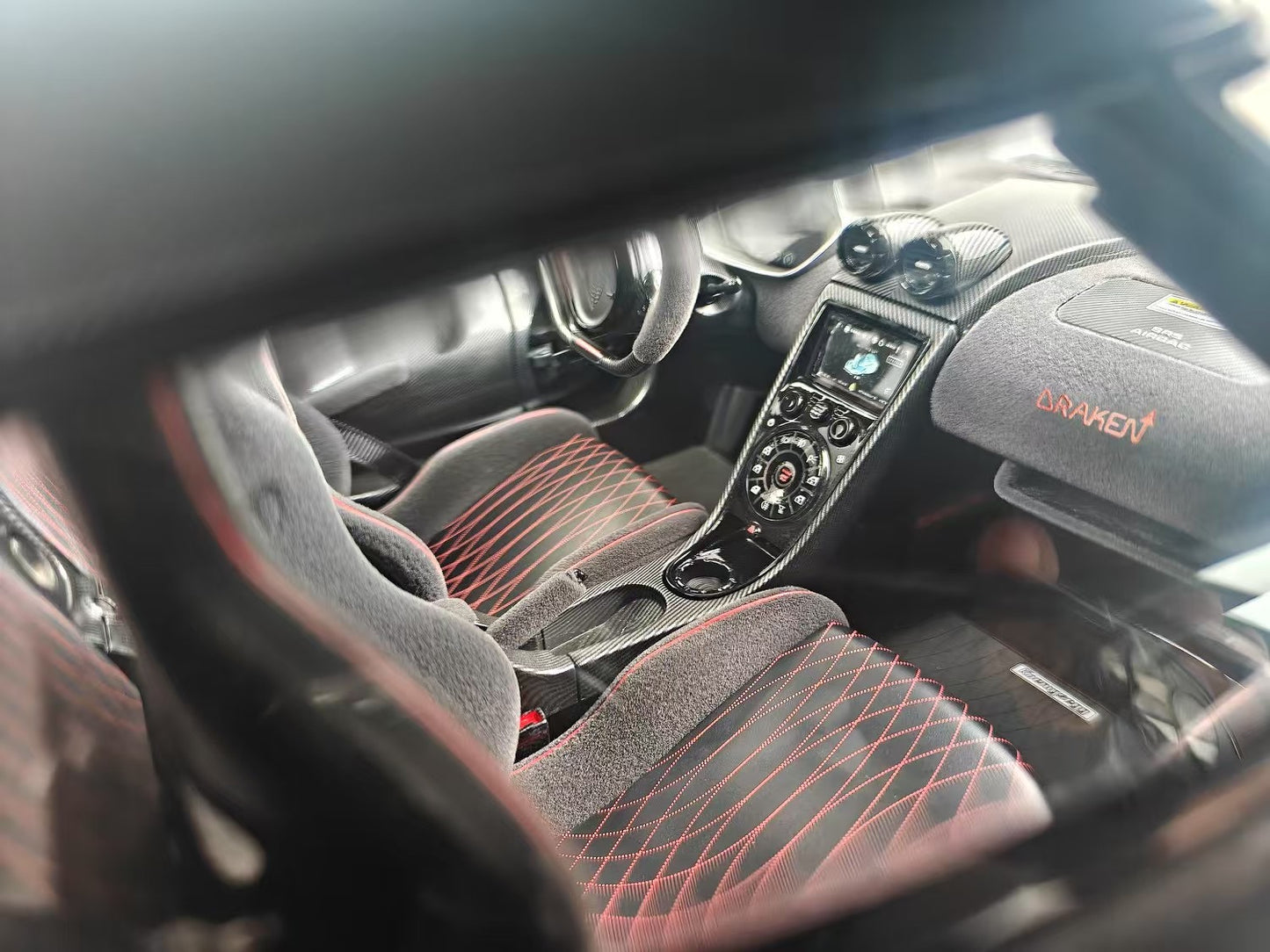 Frontiart 1/8 Koenigsegg Agera RS Draken Black Carbon Limited Edition Car Model Ornaments