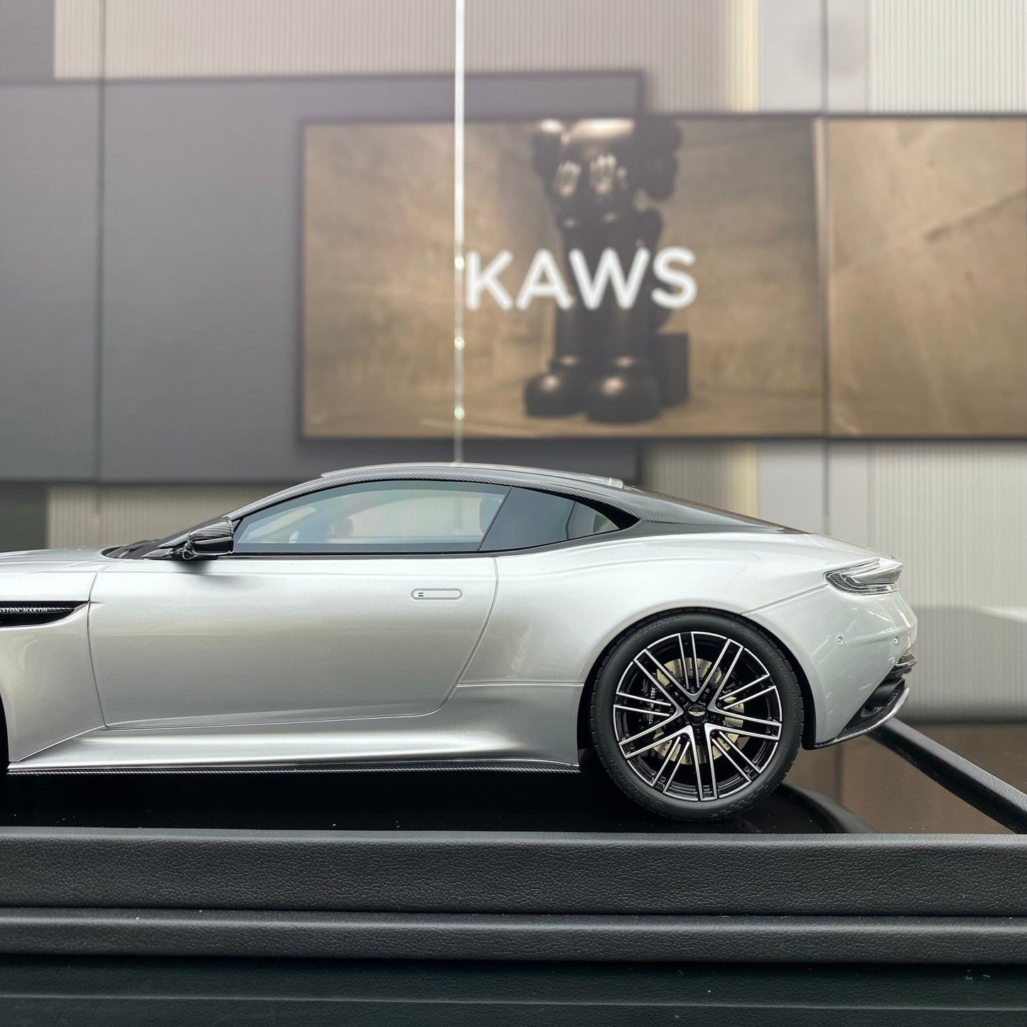 Aston Martin DB12 Coupé edición limitada, modelo de coche, regalo, MH 1/18