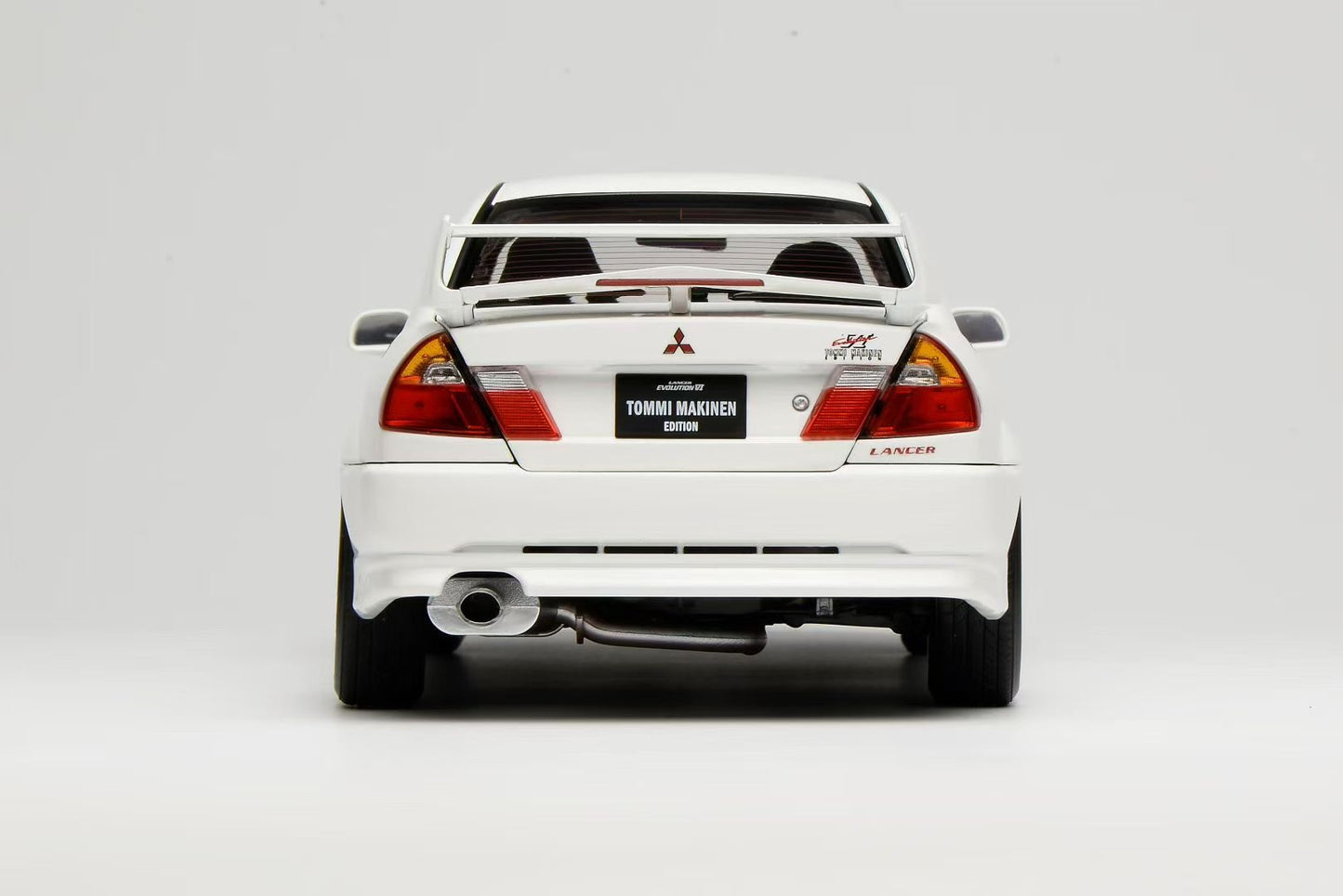 MOTORHELIX 1/18 Scale Alloy Model Mitsubishi Lancer Evolution VI (6.5)