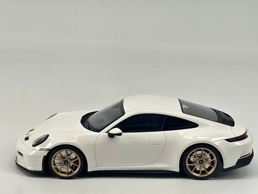 MINICHAMPS 1/18 Porsche 911 (992) GT3 TOURING 2022 Alloy Car Model