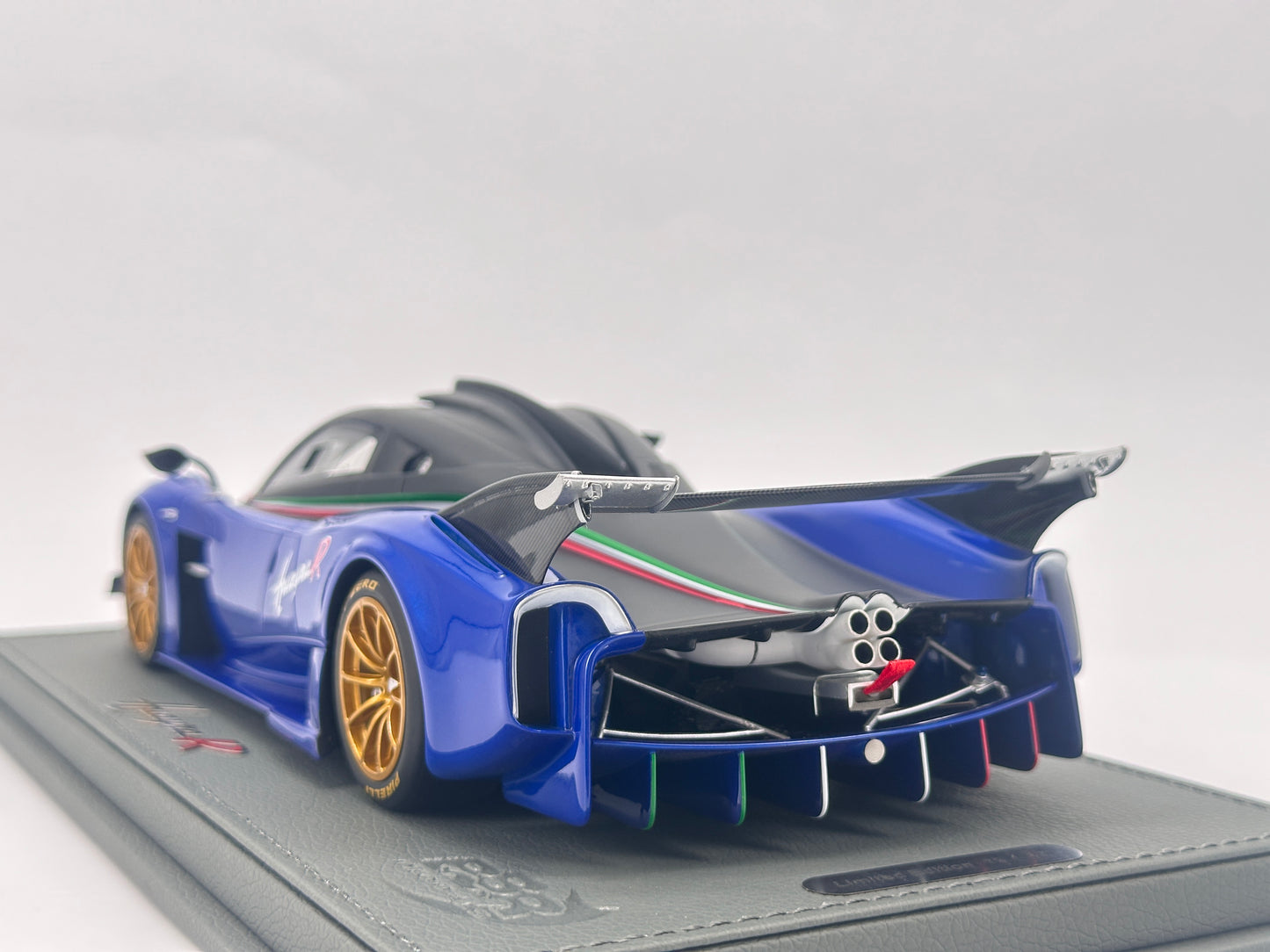 BBR 1/18 Pagani Huayra R Blue Resin Model Car