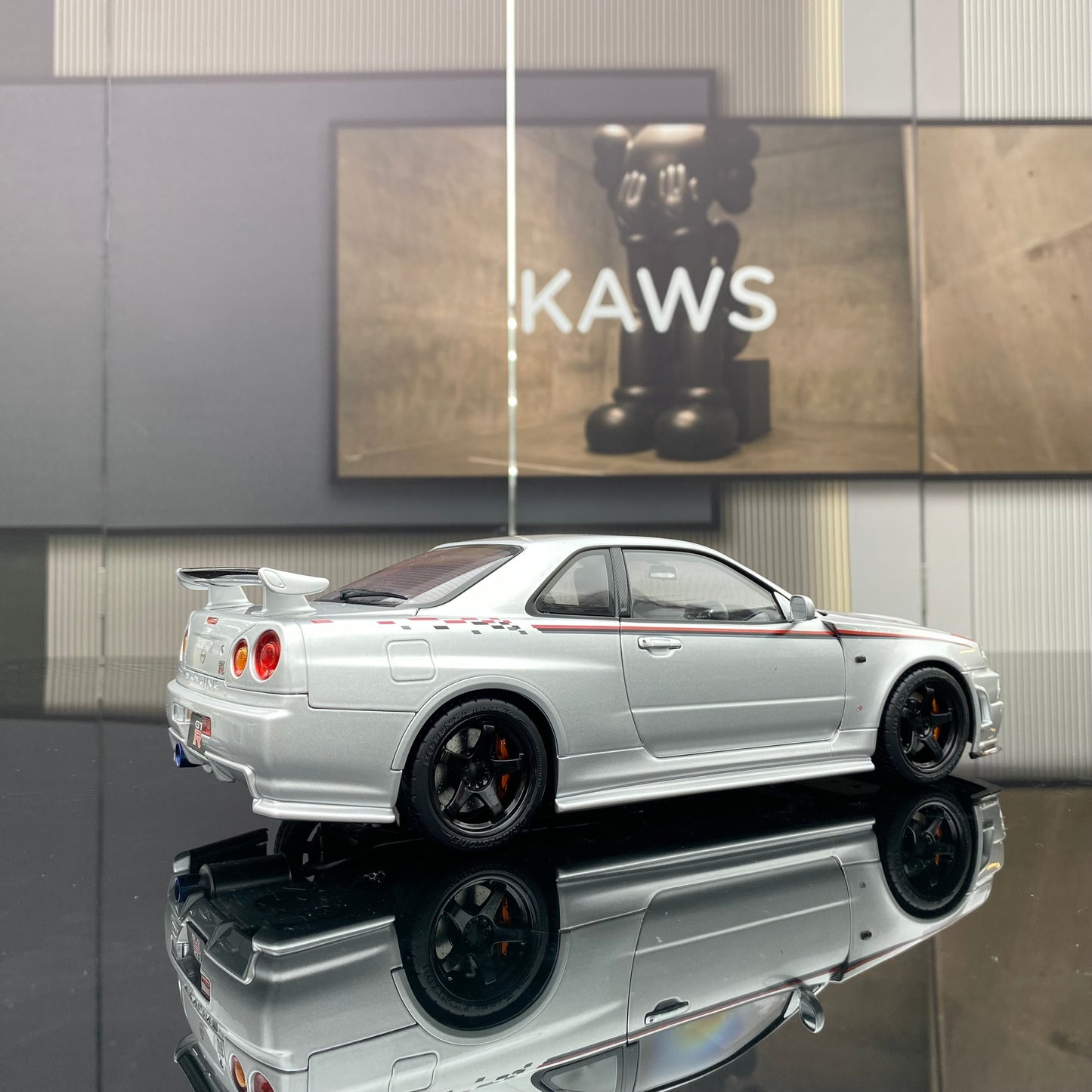 MOTORHELIX 1/18 NISMO SKYLINE GT-R (R34) NISMO CUSTOMIZED alloy full-open simulation car model