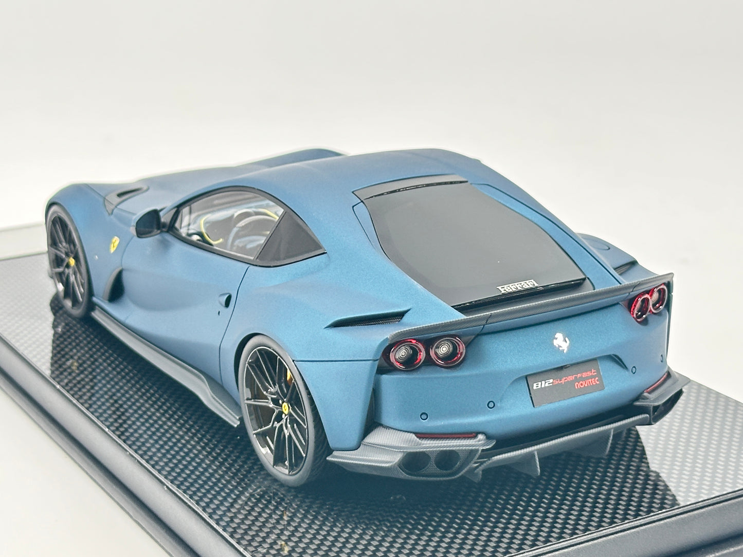 DINOMDOEL 1/18 Ferrari 812 SUPERFAST Black Base Matte Blue Car Model Birthday Gift