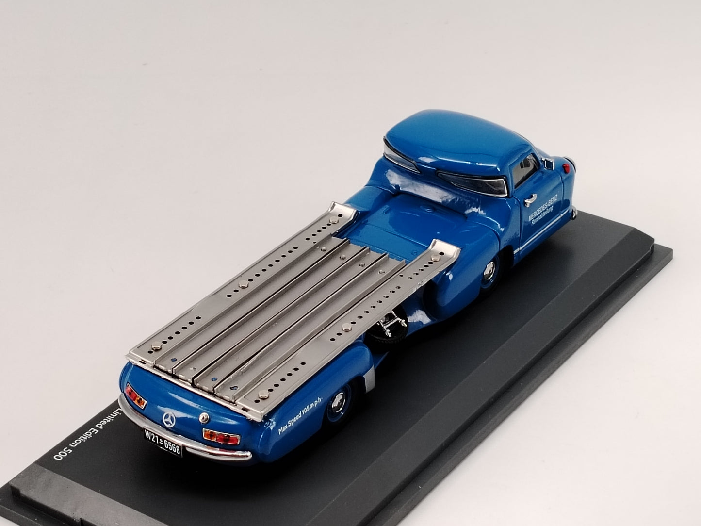 Schuco 1/43 Mercedes Benz 1955 Blue Wonder Blue Car Model