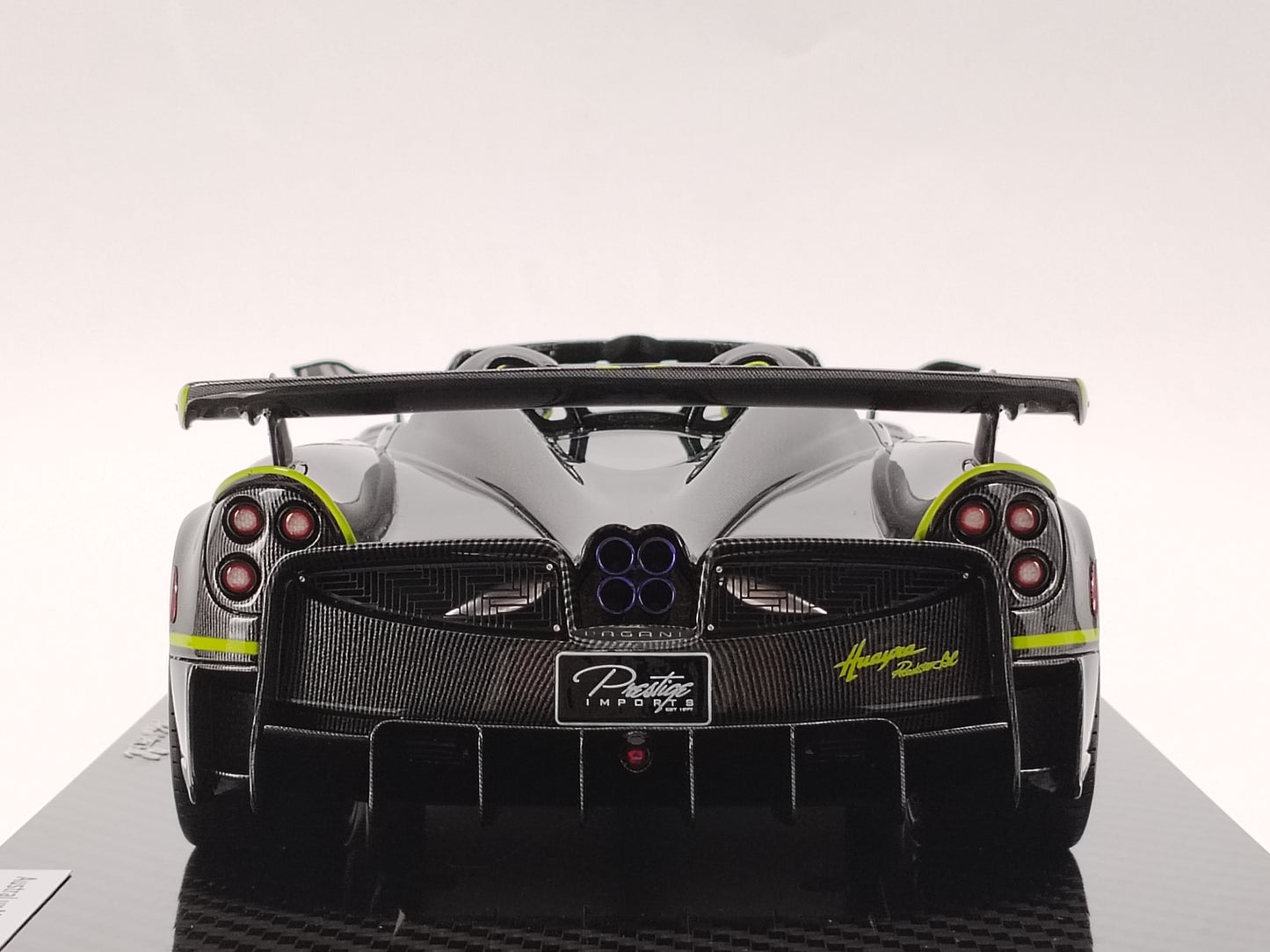 AustraLux Model 1/18 Pagani Huayra Roadster BC All-Carbon Fiber with Green Stripes Car Model