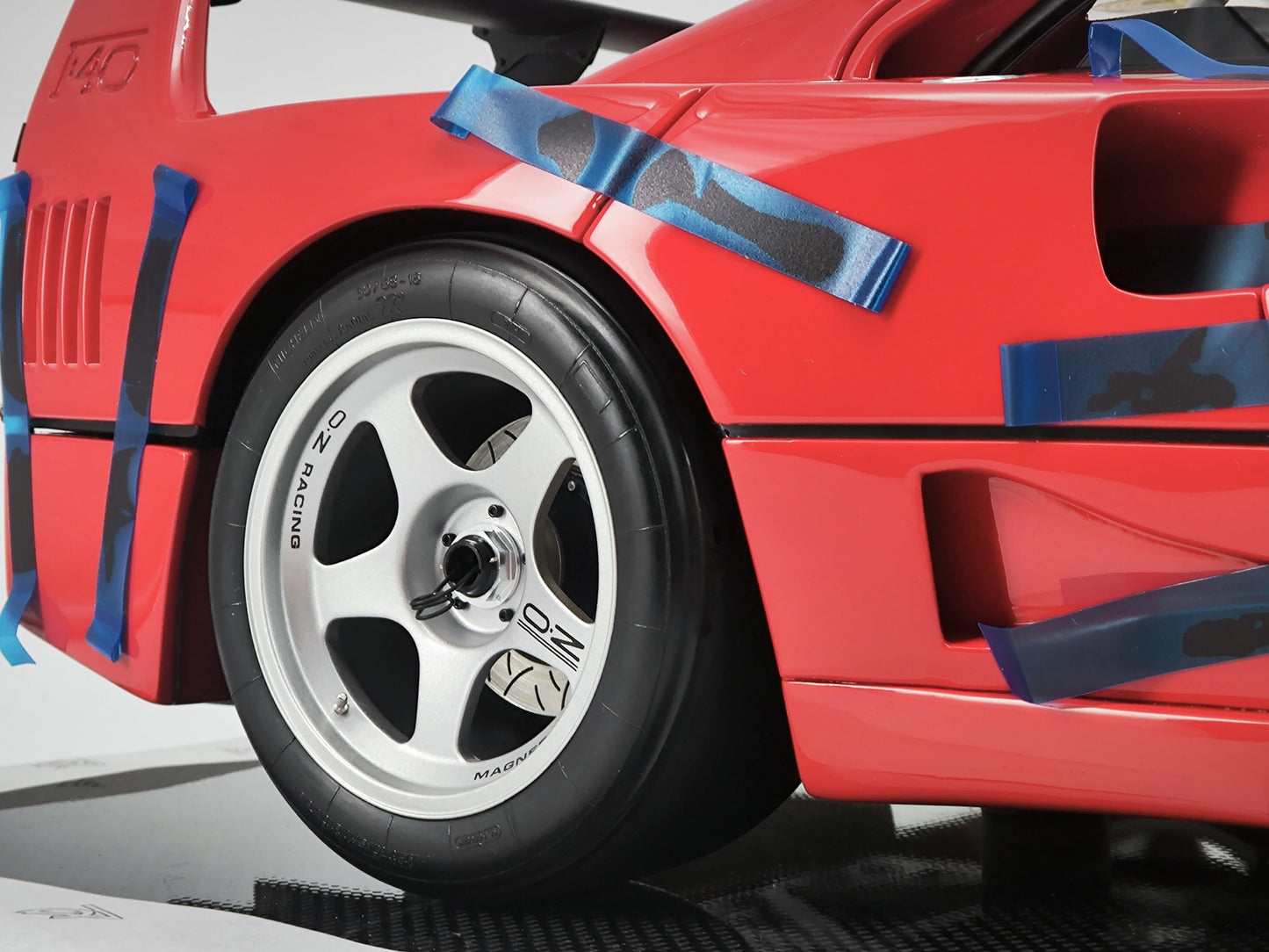 Amalgam 1/8 Ferrari F40 Racing Edition High-end Simulation Car Model Ornaments