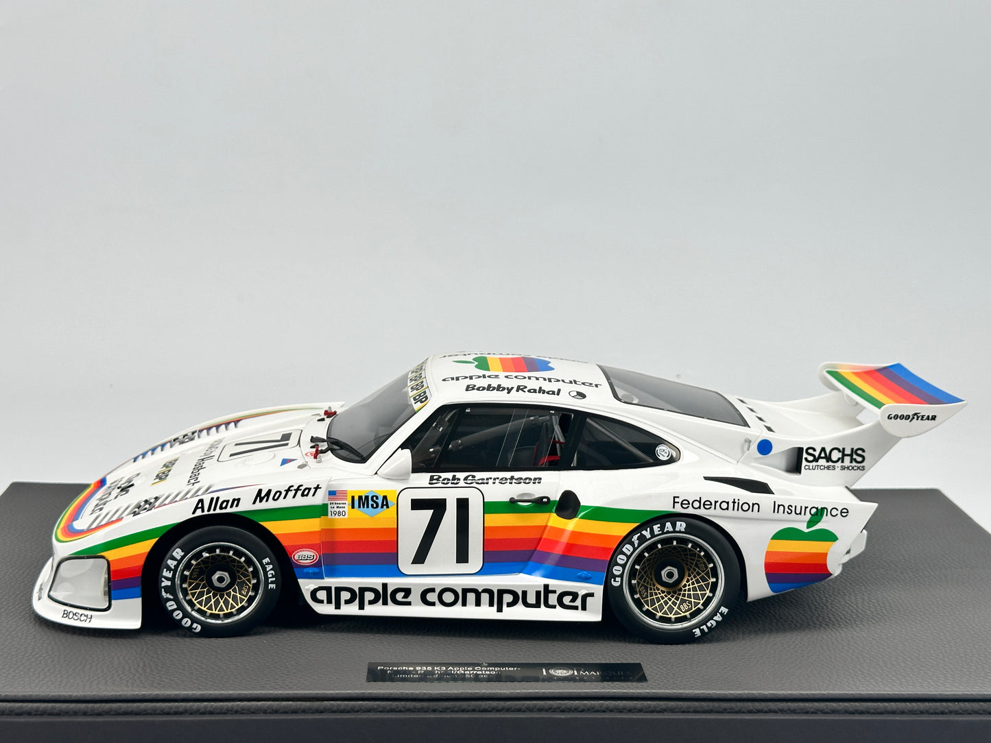 Top Marques 1/12 Porsche 935 K3 Apple Simulation Model Car