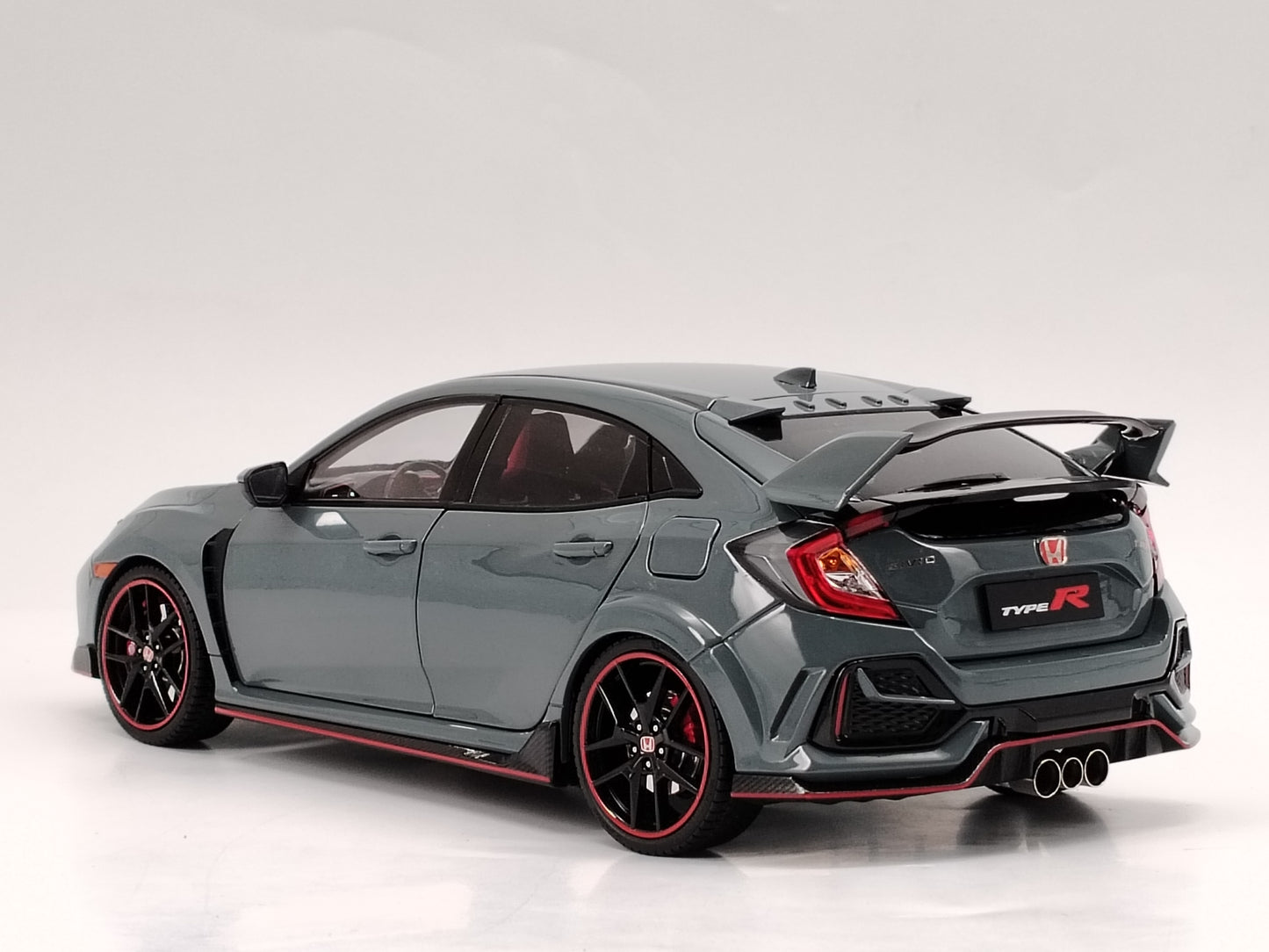LCD 1/18 Honda Civic TYPE R FK8 Gray Diecast Car Model