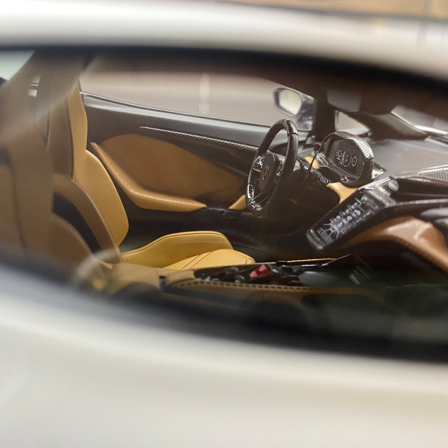 Adorno de modelo de coche de edición limitada Lamborghini Reveulto RUNNER 1/18