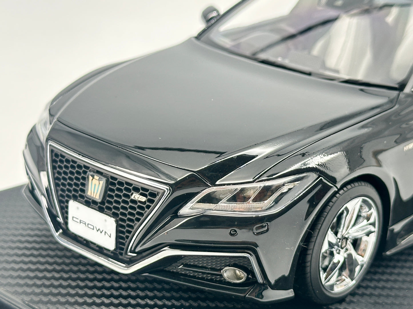Ignition Model 1/18 Toyota Crown Black Resin Model Car