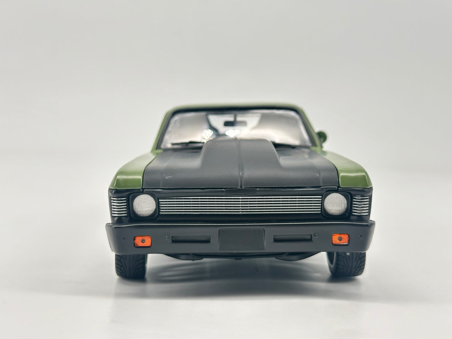 GMP 1/18 Chevrolet NOVA STREET FIGHTER WARHAWK Army Green Alloy Car Model