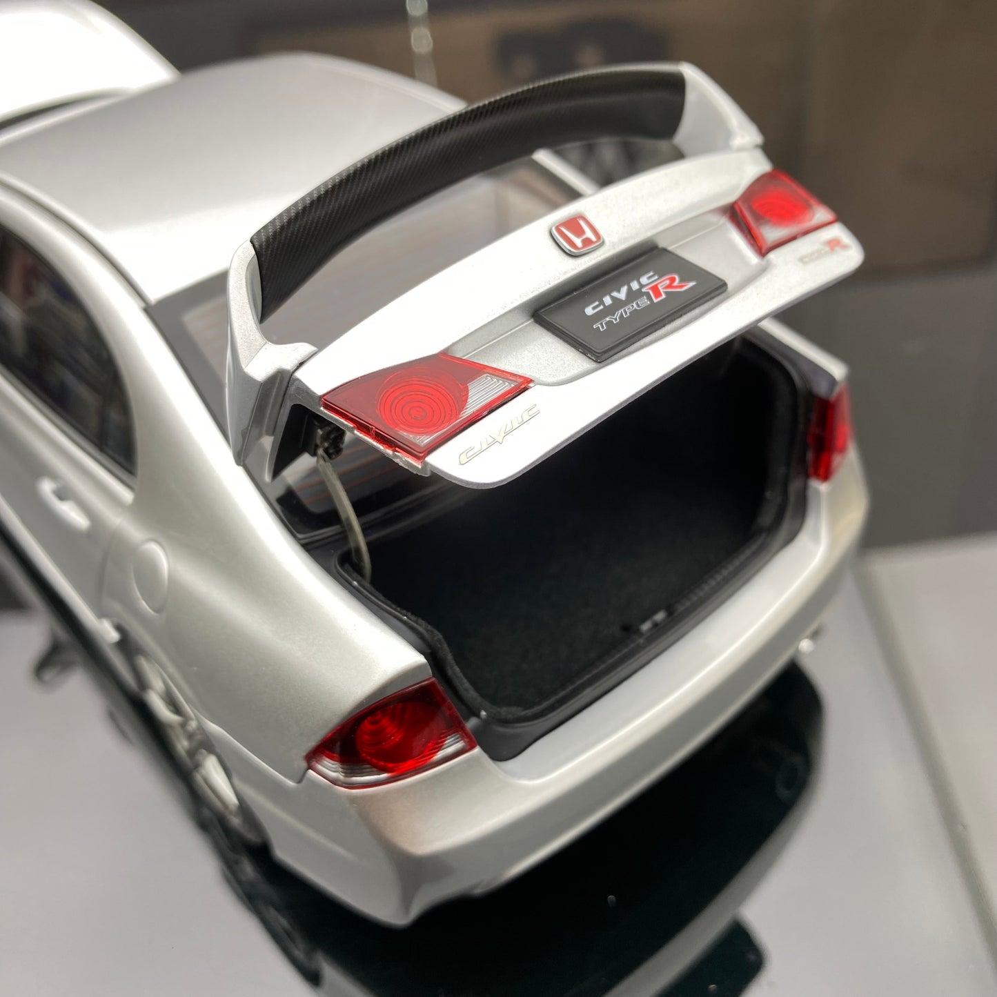 MOTORHELIX 1/18 Honda Civic Type R(FD2)2007 alloy car model
