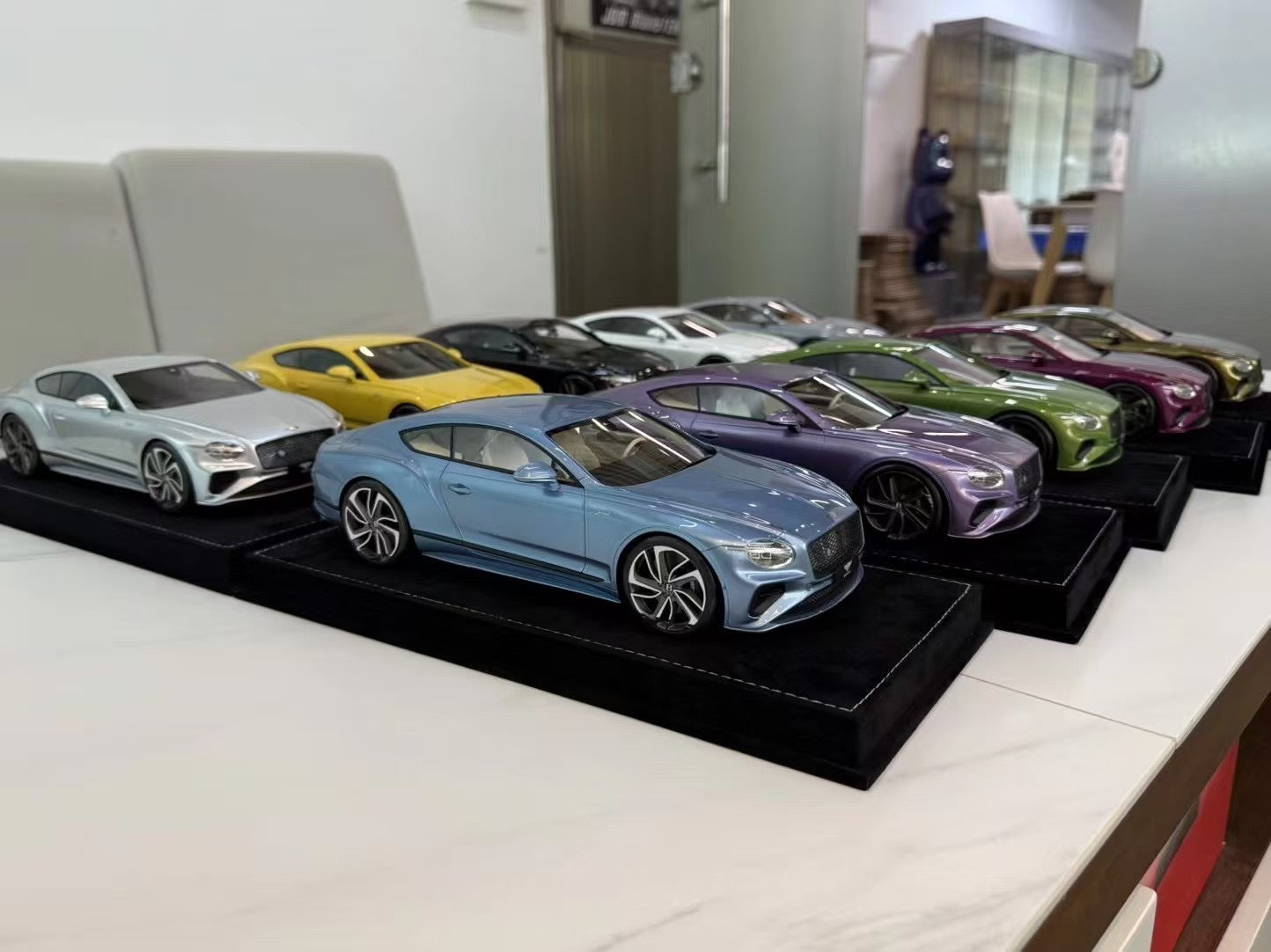 HH Model 1/18 New Bentley Continental GTS Limited Edition Car Model Ornaments