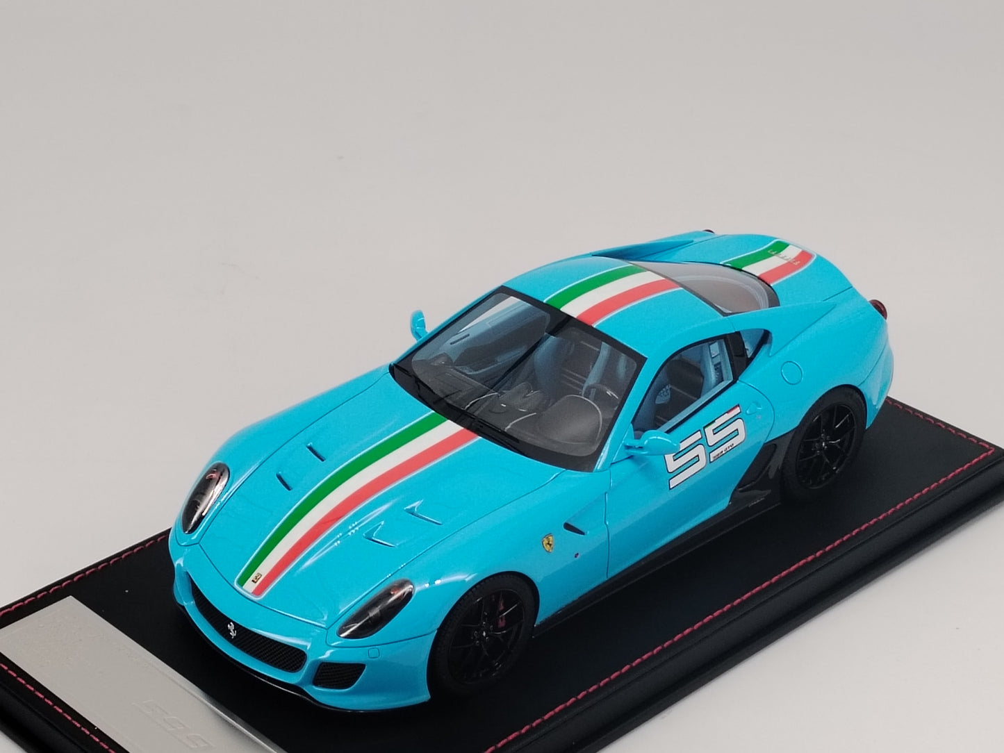 DINOMDOEL 1/18 Ferrari 599GTO Black Base Limited Edition Car Model Ornaments