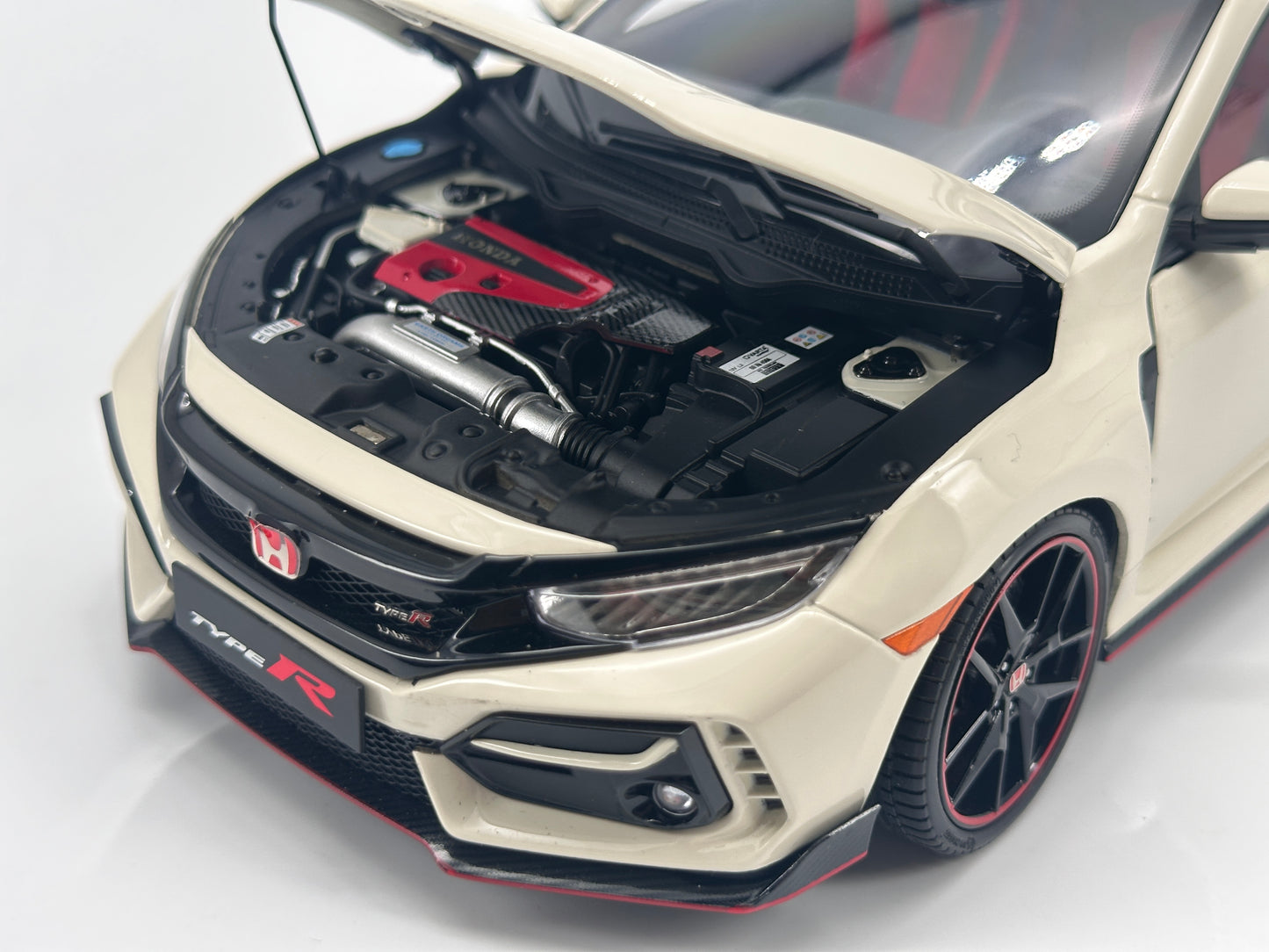 LCD 1/18 Honda Civic TYPE R FK8 White Alloy Car Model