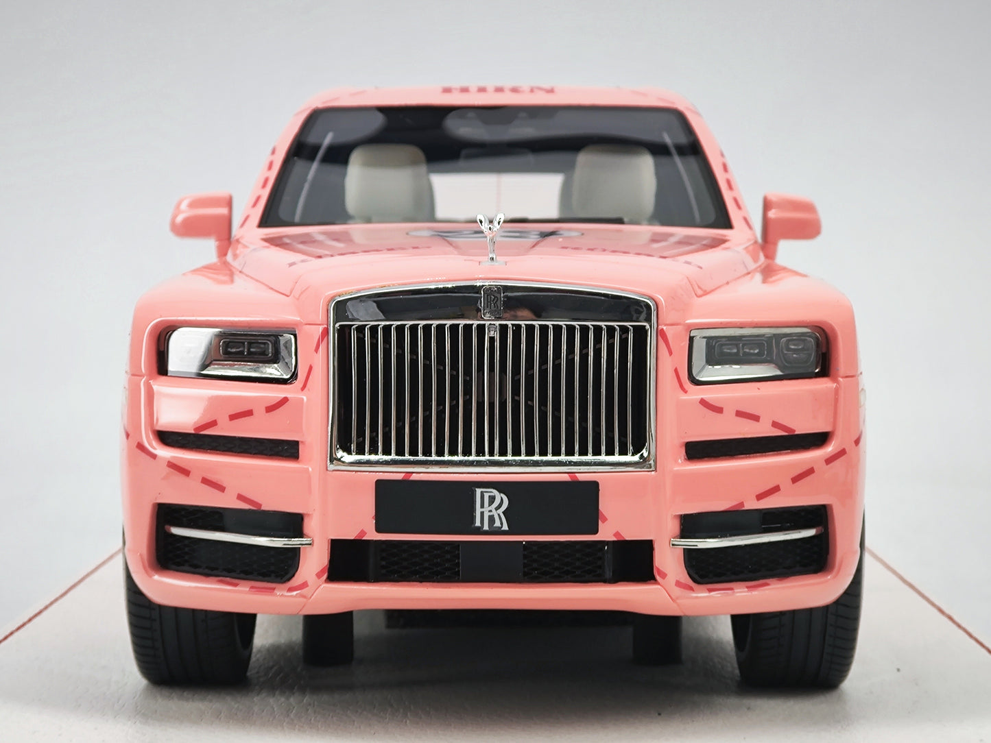 NCM 1/18 Rolls-Royce Cullinan Pink Pig Limited Edition Simulation Car Model Ornaments