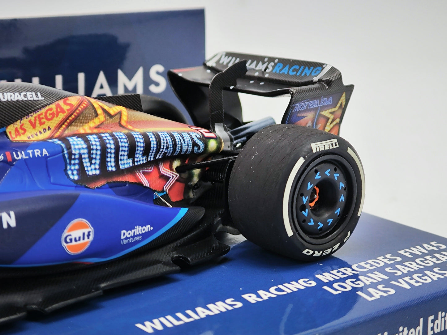 Minichamps 1/43 Williams Racing FW45 Diecast Car Model
