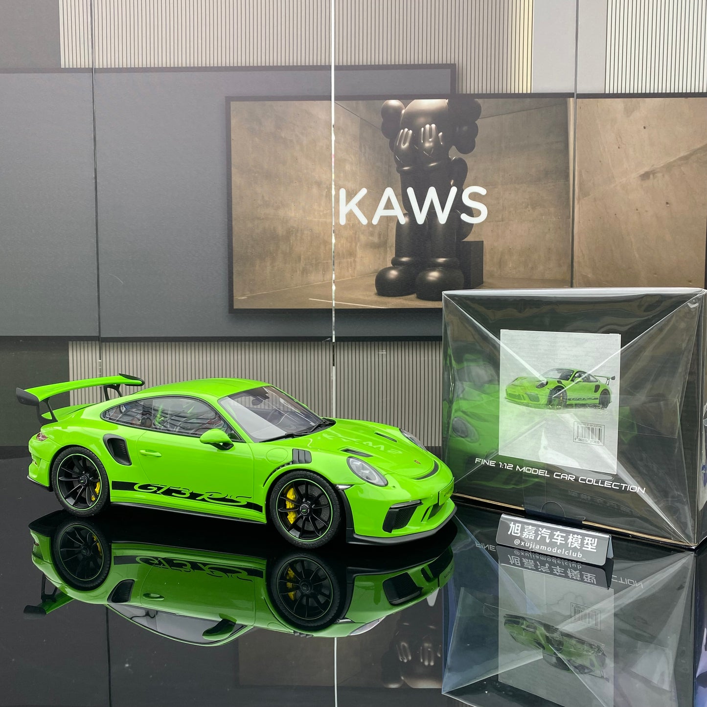 GT Spirit 1/12 Porsche 911 (991.2) GT3RS green simulation car model