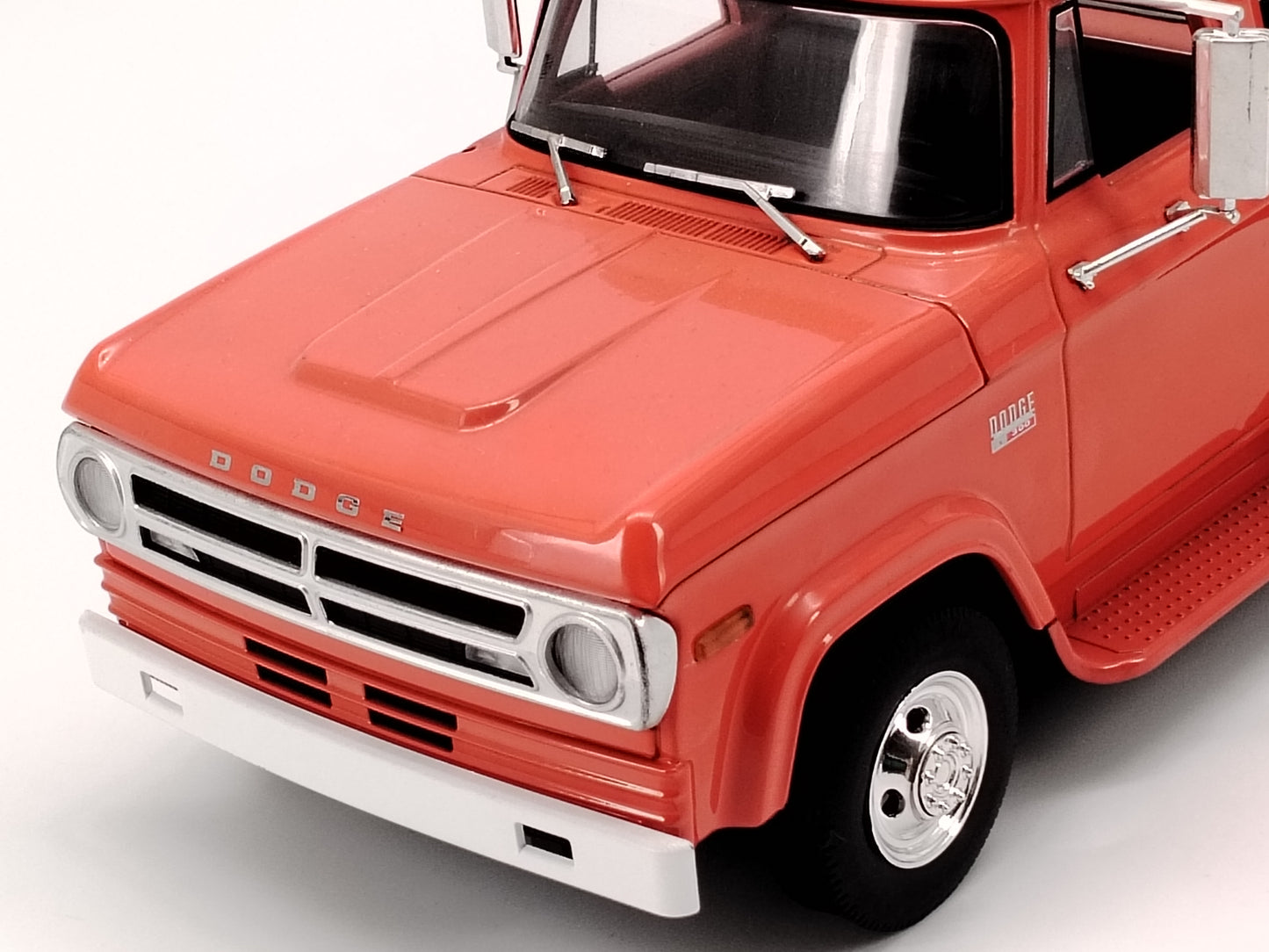 ACME 1/18 Dodge D300 RAMP TRUCK Orange Trailer Simulation Car Model