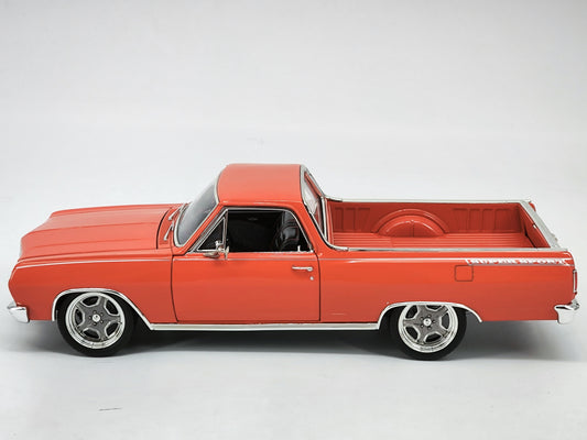 ACME 1/18 Chevrolet EL CAMINO SS CUSTOM CRUISER Car Model