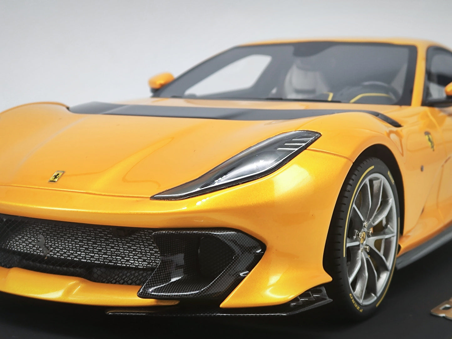 BBR 1/18 Ferrari 812 Competizione Metallic White Simulation Limited Edition Car Model Ornaments