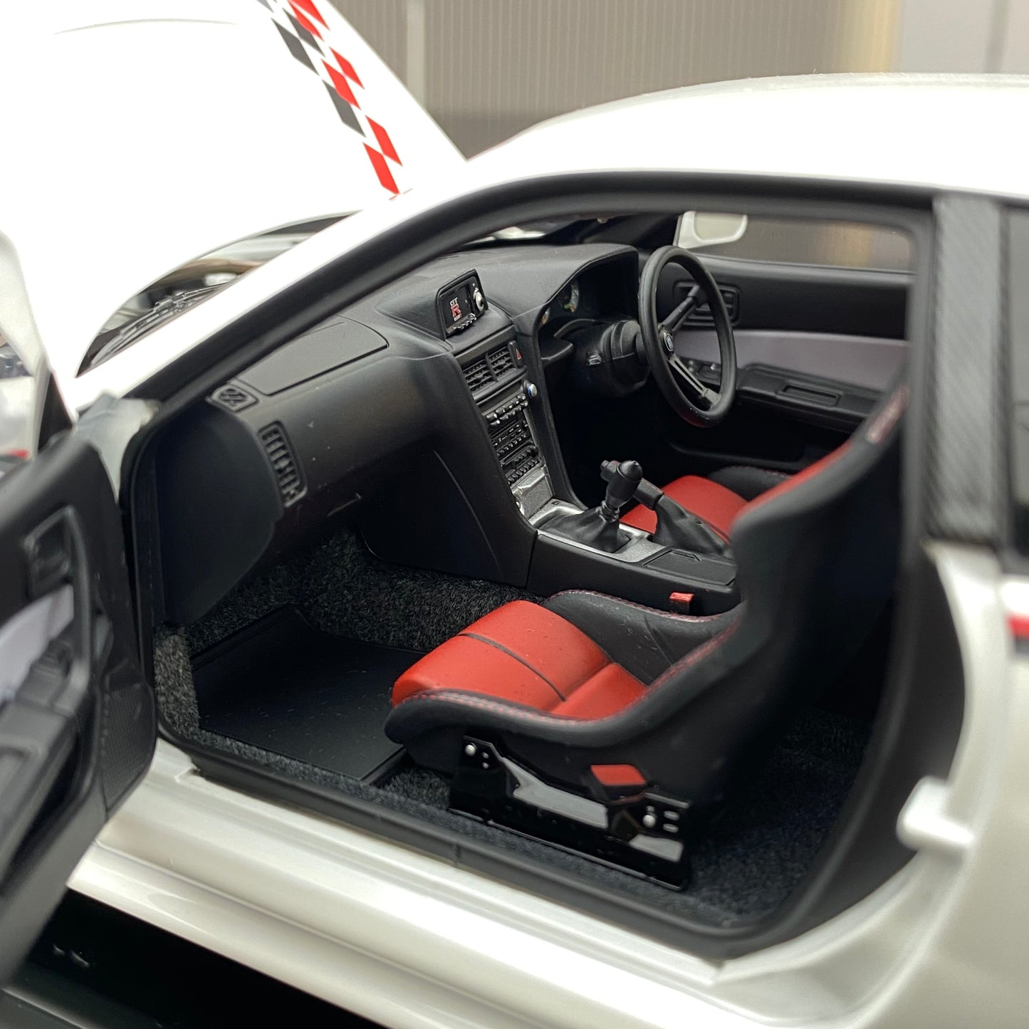 MOTORHELIX 1/18 NISMO SKYLINE GT-R (R34) NISMO CUSTOMIZED alloy full-open simulation car model