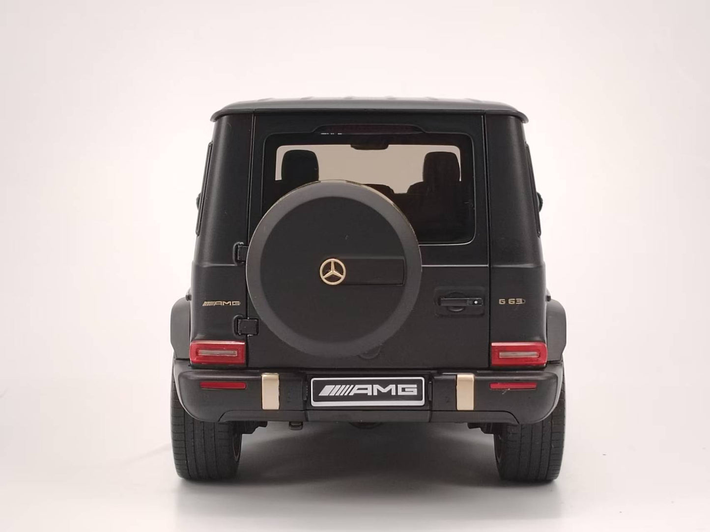 Almost Real 1/18 Mercedes-Benz AMG G63 Grand Edition Jiachen Collection Version, Black, Alloy Car Model 820805