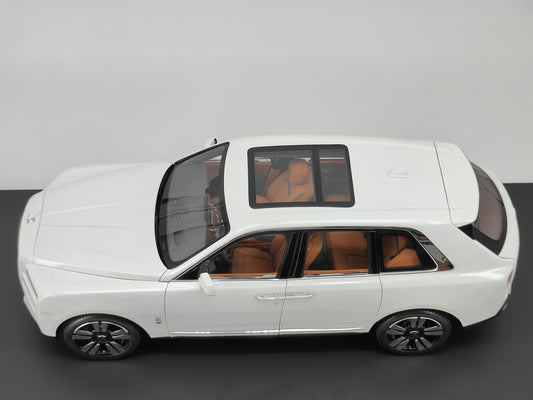 ZP 1/8 Rolls-Royce Cullinan Fully Open with Sunroof Lighted Version White High-end Car Model Ornaments