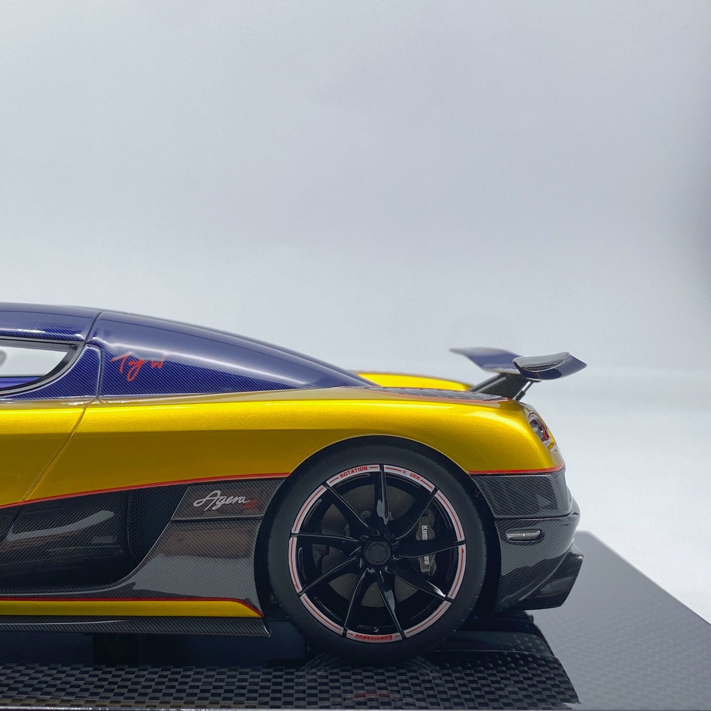 Frontiart 1/18 Koenigsegg Agera R Limited Edition Simulation Car Model Ornaments