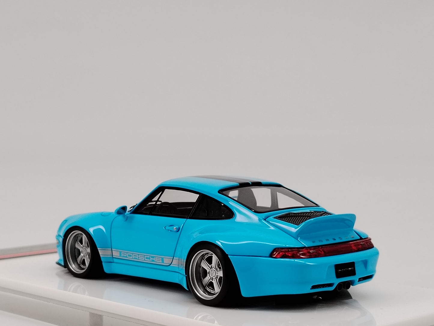 SCM 1/43 Porsche Gunther Werks Limited Edition Simulation Car Model Ornaments