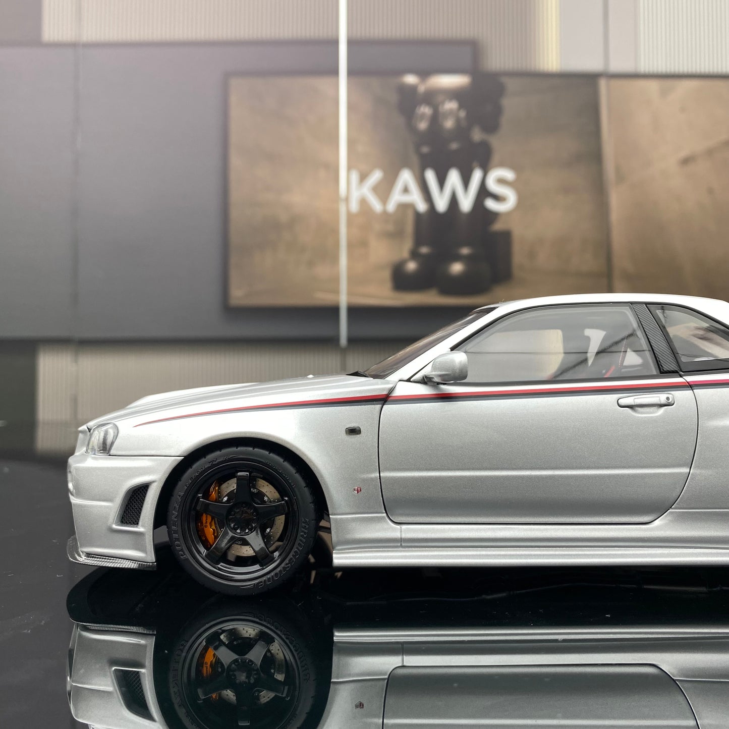MOTORHELIX 1/18 NISMO SKYLINE GT-R (R34) NISMO CUSTOMIZED alloy full-open simulation car model