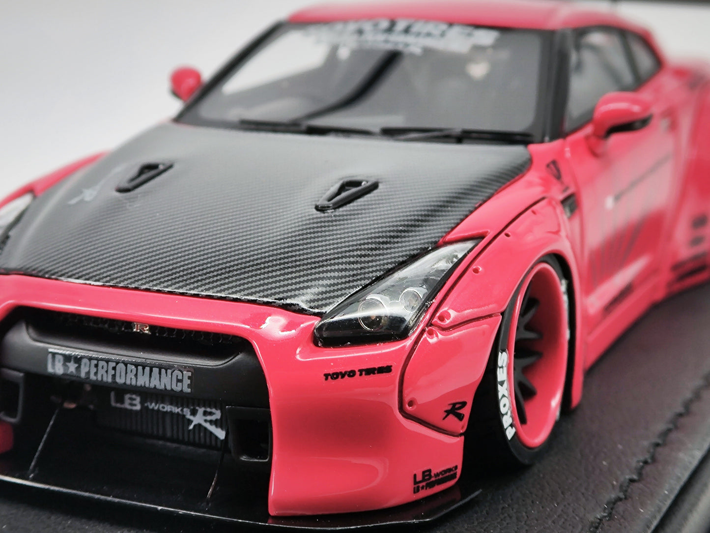 IG 1/43 Nissan GTR R35 LBWK wide body black warrior simulation car model ornaments