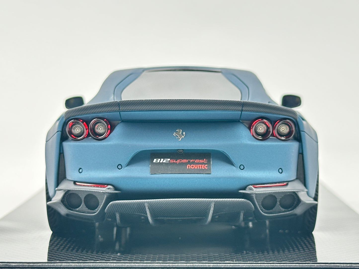 DINOMDOEL 1/18 Ferrari 812 SUPERFAST Black Base Matte Blue Car Model Birthday Gift