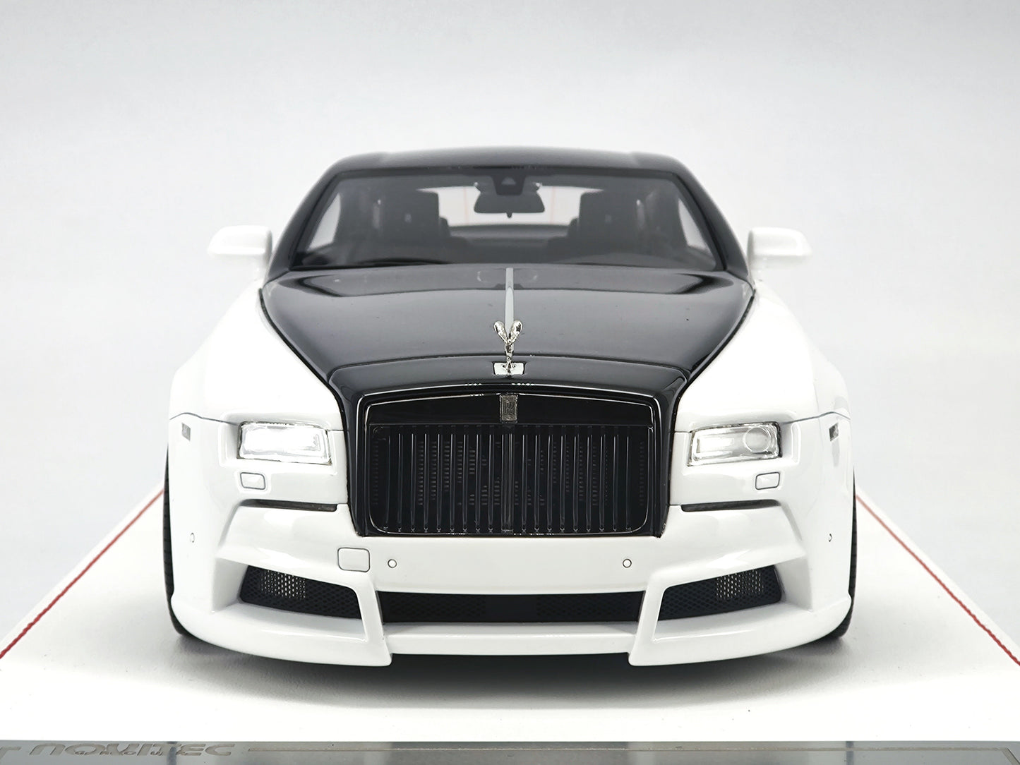 DG 1/18 Rolls-Royce Phantom Black and White Simulation Car Model Birthday Gift