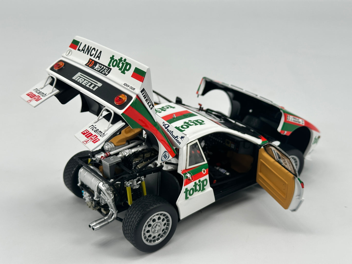 Kyosho 1/18 Lancia 037 1984 Piancavallo alloy car model