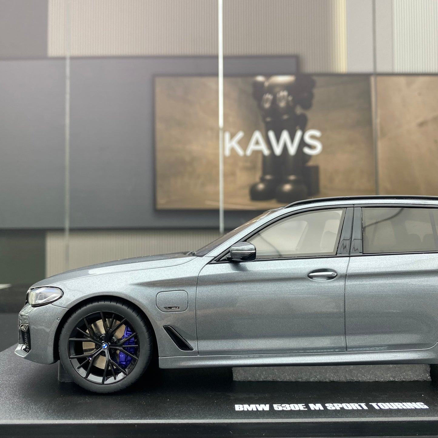 GT Spirit 1/18 BMW 540E Simulation Car Model GT485