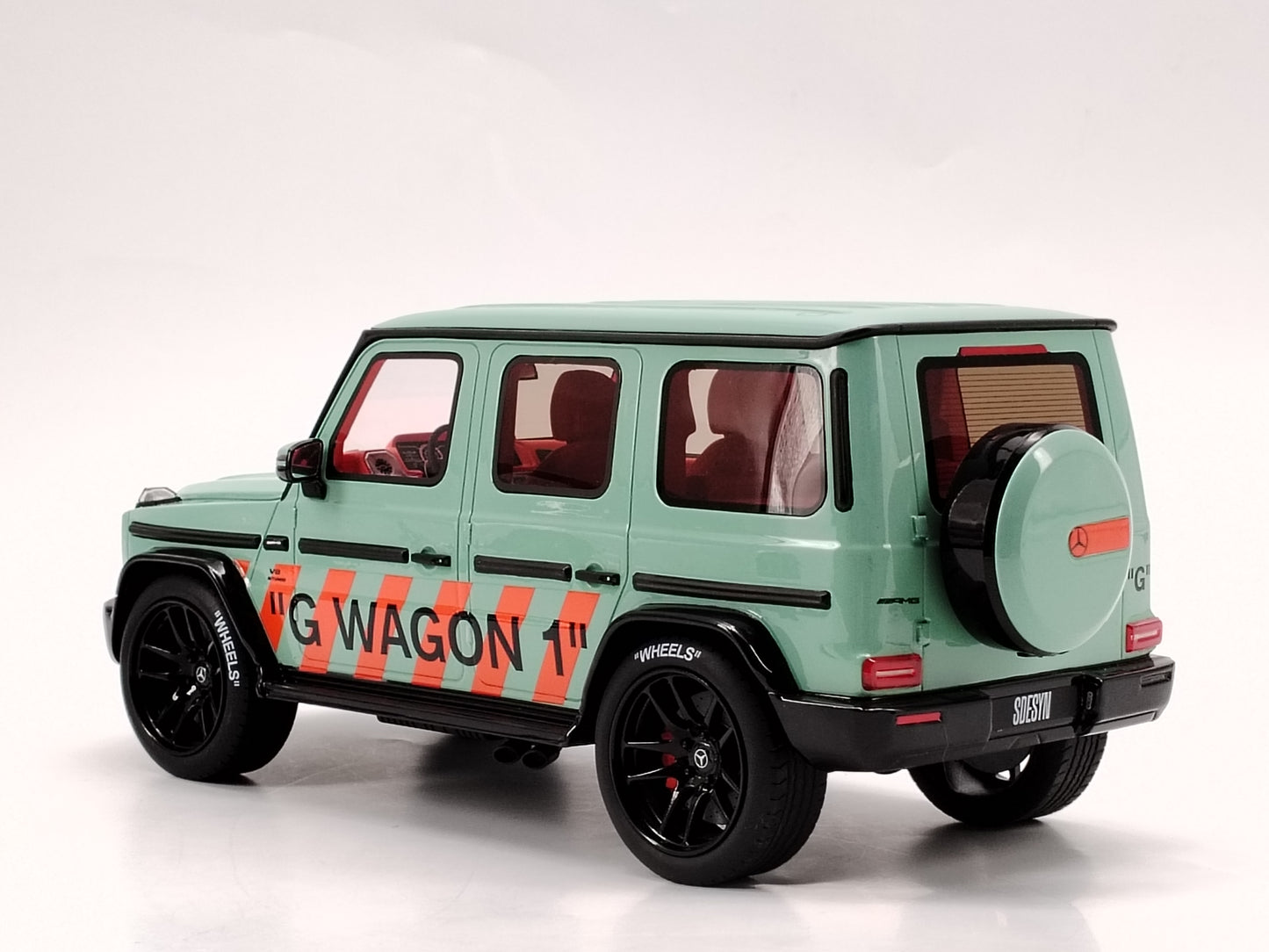 GT Spirit 1/18 Mercedes-Benz G63 OW Designer Green Orange Paint Limited Edition Simulation Model Car