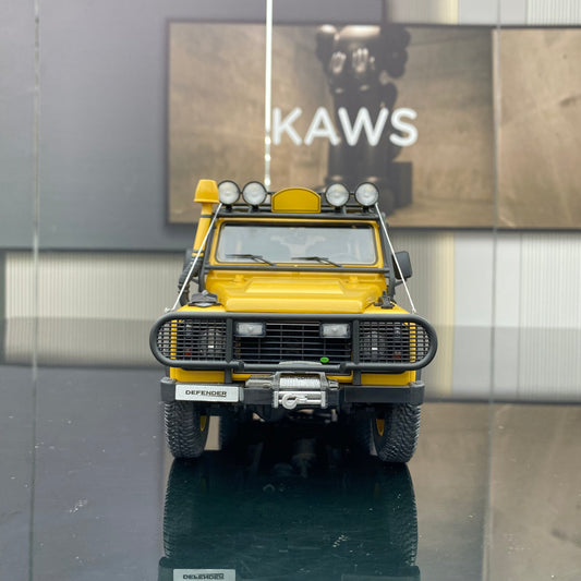 KYOSHO 1/18 Land Rover Defender 90 Camel Cup Alloy Fully Open Simulation Car Model Collection