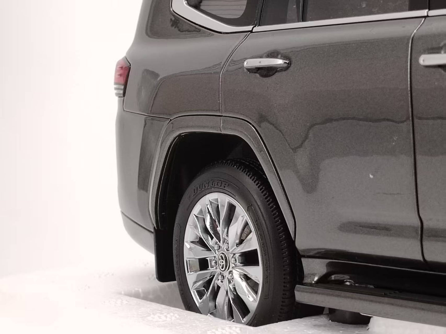 LCD 1/18 Toyota Land Cruiser LC300 ZX Gray Alloy Car Model