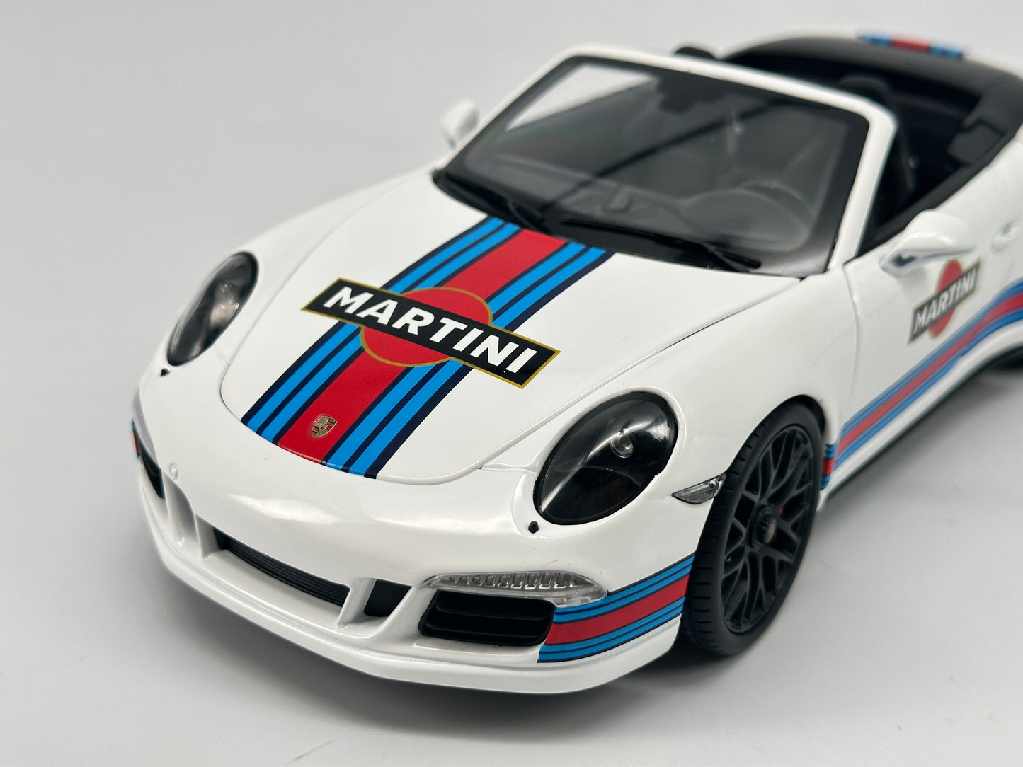 WSW 1/18 Porsche 911 GTS Martini Simulation Model Car Ornaments Birthday Gift