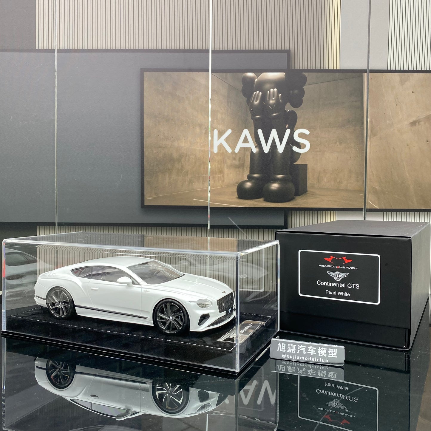 HH Model 1/18 Bentley Continental GTS Limited Edition Car Model