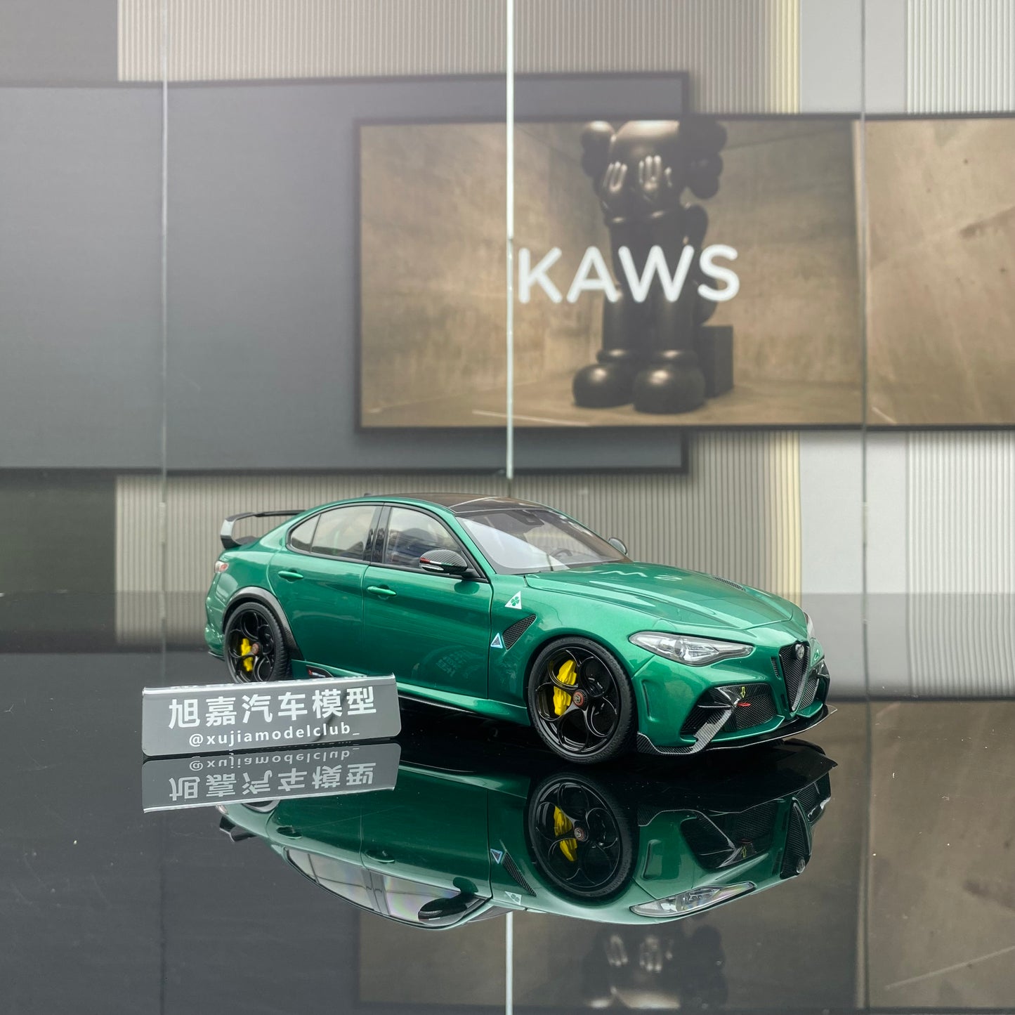 MOTORHELIX 1/18 MH Alfa Romeo Giulia GTAm alloy full car model ornaments