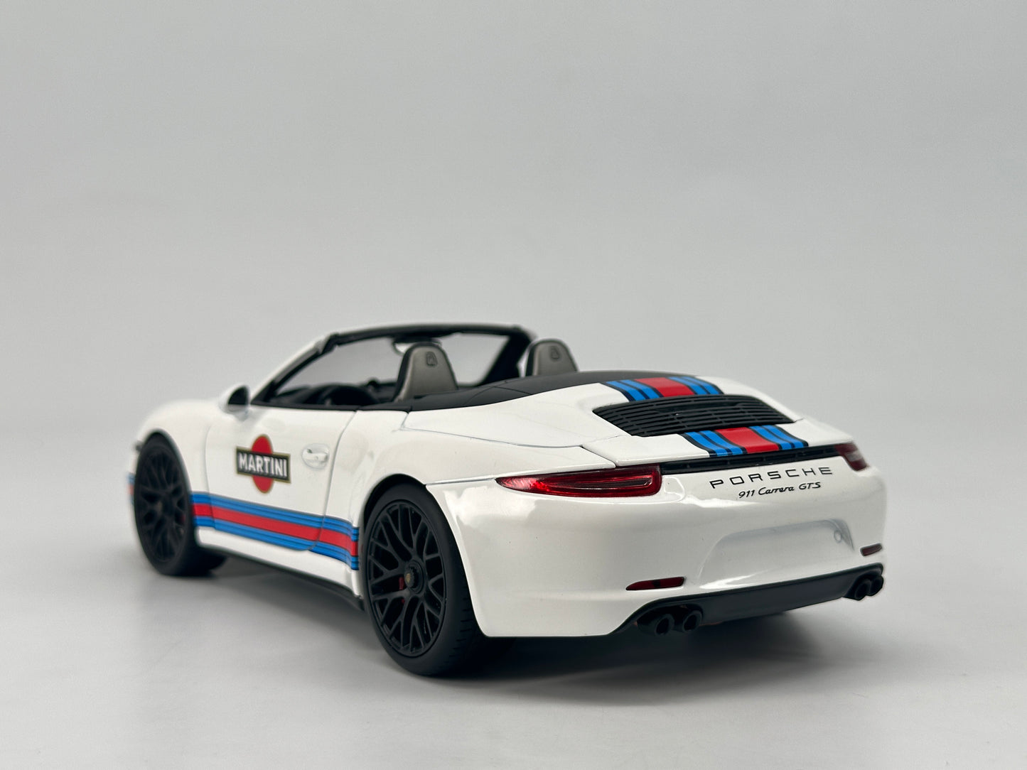 WSW 1/18 Porsche 911 GTS Martini Simulation Model Car Ornaments Birthday Gift