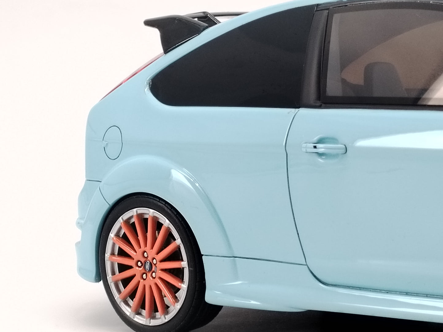 OTTO 1/18 Ford FOCUS MK2 RS LE MANS Orange Stripe Simulation Car Model Ornaments