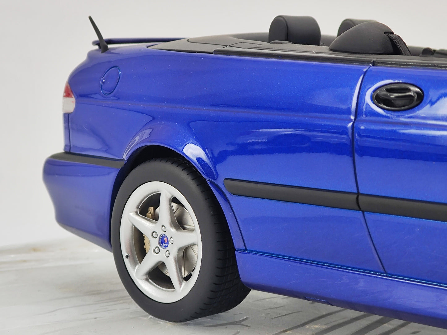 DNA 1/18 Saab 93 Convertible Blue Simulation Car Model