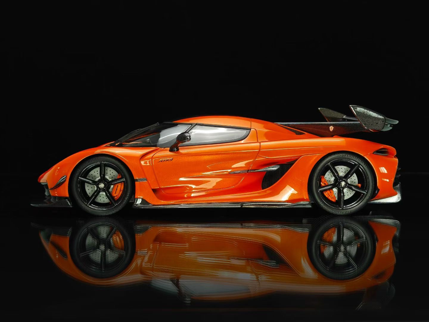 Frontiart 1/18 Koenigsegg Jesko Tangerine Candy Limited Edition Car Model