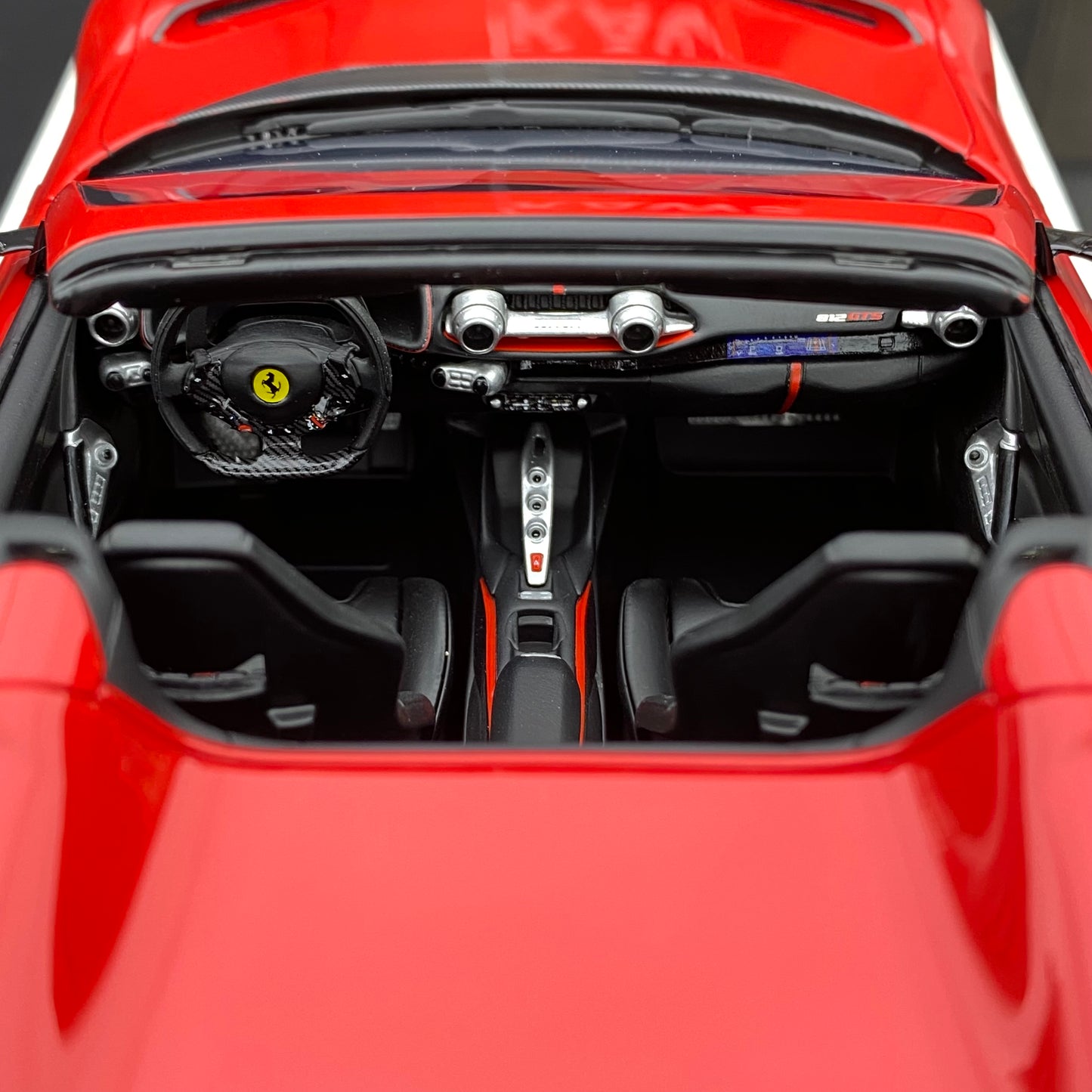 Ferrari 812 GTS, modelo de coche sellado en resina, escala 1/18, regalo