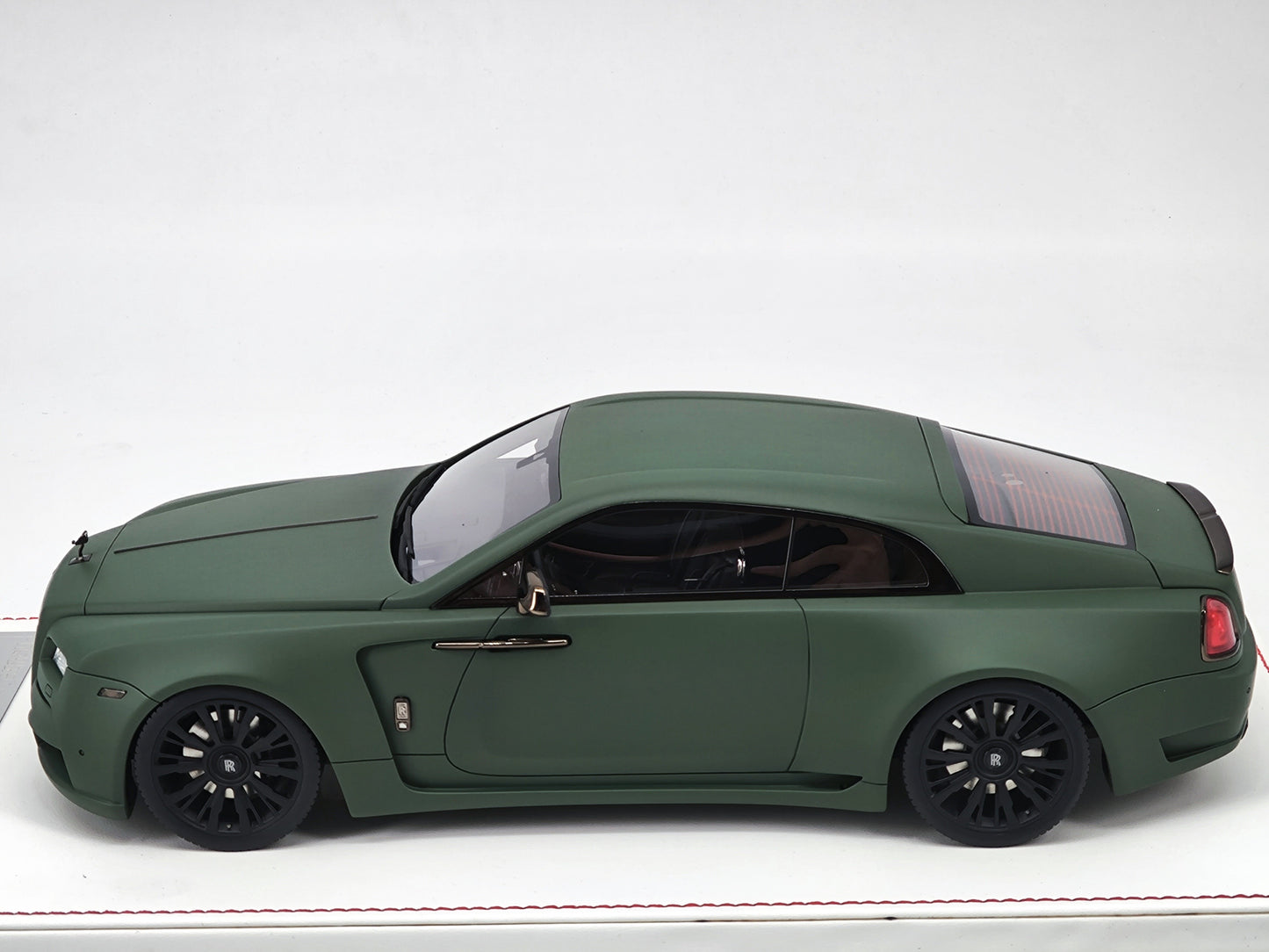 DG 1/18 Rolls-Royce Phantom Limited Edition Simulation Car Model Birthday Gift Ornaments