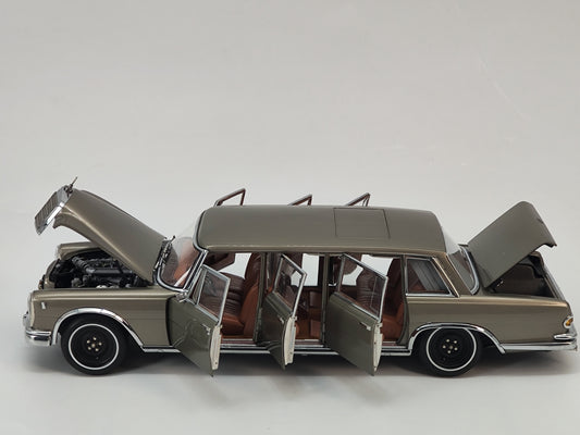 CMC 1/18 Mercedes-Benz Pullman Gold Sunroof Edition Alloy Simulation Car Model Birthday Gift Ornaments